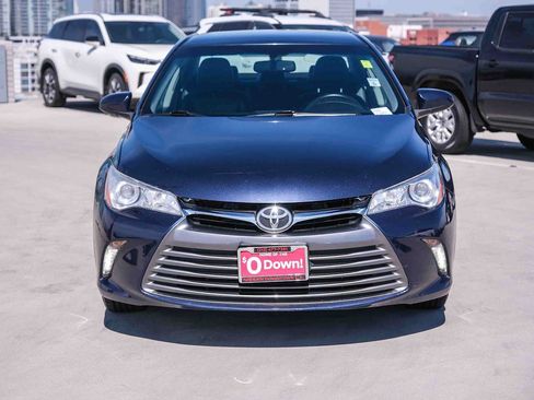 Used 2017 Toyota Camry XLE w/ Convenience Package FWD image 2