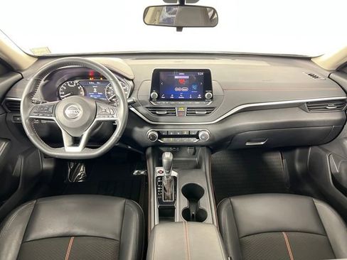 Used 2022 Nissan Altima 2.5 SR w/ Midnight Edition Package image 14
