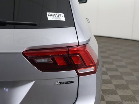Used 2022 Volkswagen Tiguan SE image 15