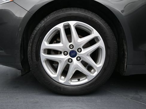 Used 2016 Ford Fusion SE FWD image 26