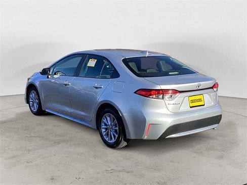 Certified 2022 Toyota Corolla LE w/ LE Premium Package image 3