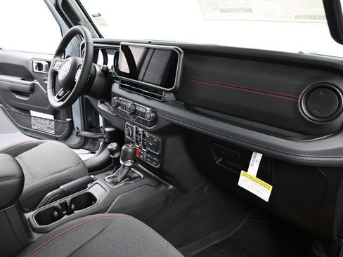 New 2026 Jeep Wrangler Unlimited Rubicon w/ Steel Bumper Group image 24