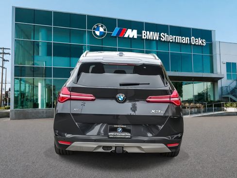 Used 2025 BMW X3 xDrive30i w/ Premium Package AWD/4WD image 5