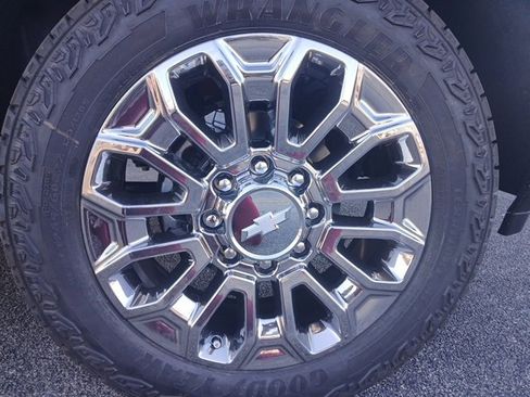 New 2026 Chevrolet Silverado 2500 LTZ w/ LTZ Premium Texas Edition image 6