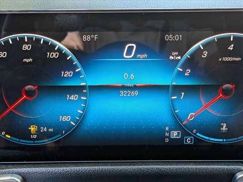 Used 2023 Mercedes-Benz GLB 250 image 11