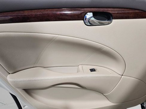 Used 2011 Buick Lucerne CX image 25