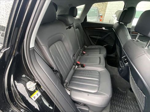 Used 2018 Audi Q5 2.0T Premium Plus w/ Premium Plus Package AWD/4WD image 24