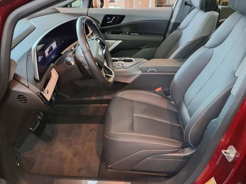 Certified 2025 Cadillac Optiq Luxury 1 image 16