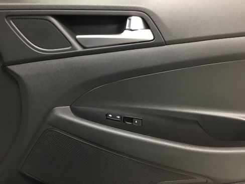 Used 2021 Hyundai Tucson SE w/ Cargo Package AWD/4WD image 15