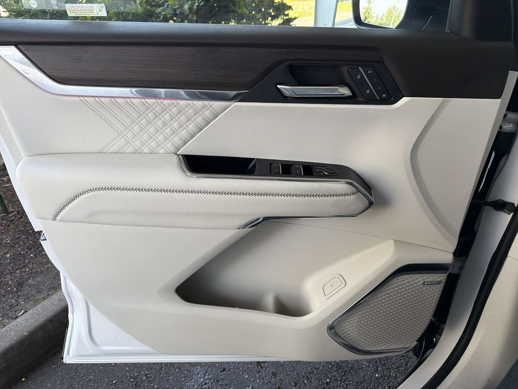 Certified 2024 GMC Acadia Denali w/ LPO, Floor Liner Package AWD/4WD image 23