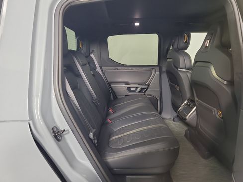 Used 2022 Rivian R1T Adventure image 22