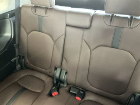 Used 2025 Honda Pilot Elite image 30