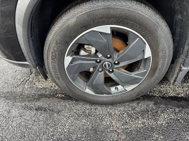 Certified 2025 Nissan Rogue SV AWD/4WD image 31