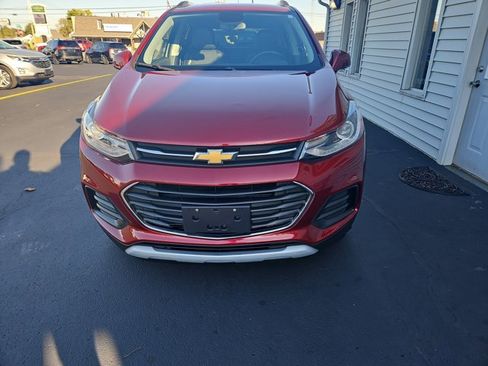 Used 2021 Chevrolet Trax LT w/ LT Convenience Package image 5