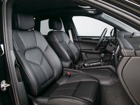 New 2025 Porsche Macan Turbo image 12