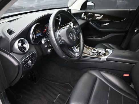 Used 2017 Mercedes-Benz GLC 300 4MATIC Coupe image 19