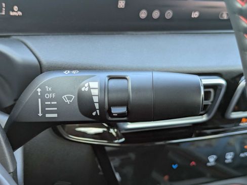 Used 2026 Nissan Sentra SR w/ Floor Mat Package FWD image 18