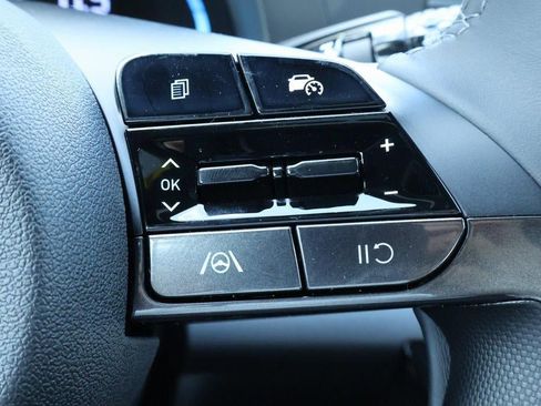 New 2025 Hyundai Elantra Sport image 11