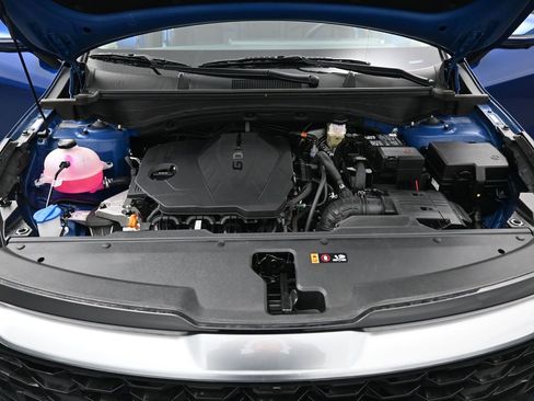 Used 2025 Kia Sportage SX image 40