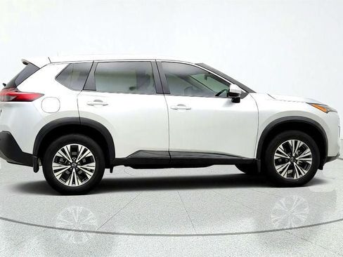 Used 2023 Nissan Rogue SV AWD/4WD image 4