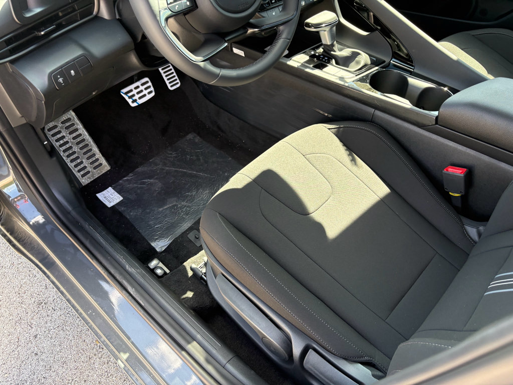 New 2026 Hyundai Elantra SEL Sport FWD image 12