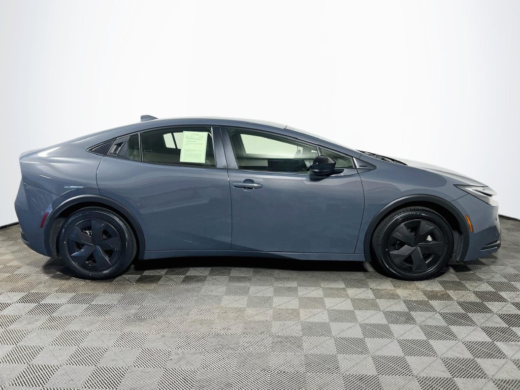 Certified 2025 Toyota Prius LE FWD image 8