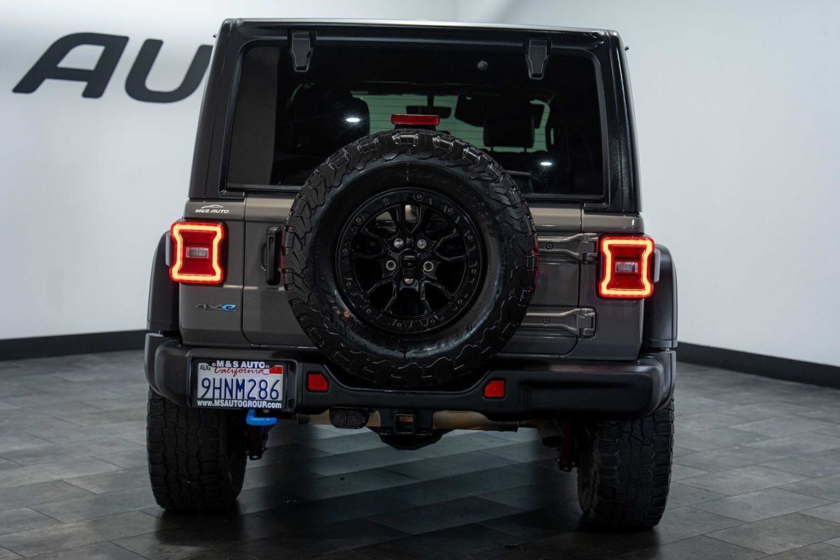 Used 2023 Jeep Wrangler Unlimited Rubicon 4xe AWD/4WD image 3