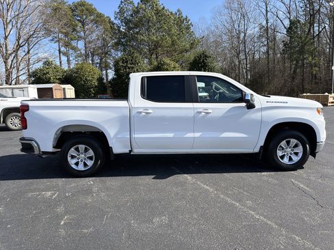 Used 2025 Chevrolet Silverado 1500 LT image 4