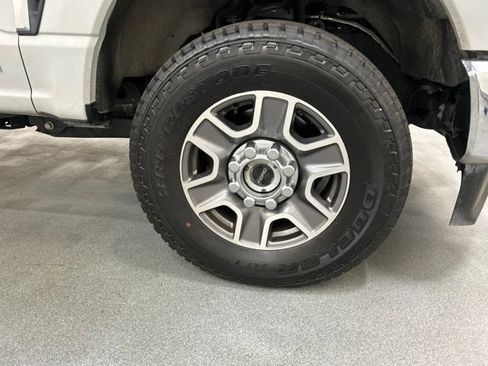 Used 2025 Ford F250 Lariat AWD/4WD image 28