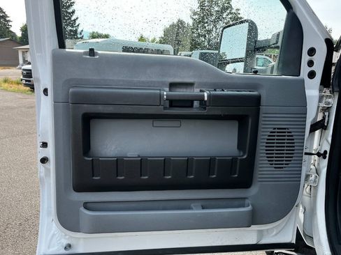 Used 2012 Ford F550 4x4 Crew Cab Super Duty w/ Payload Upgrade Pkg image 9