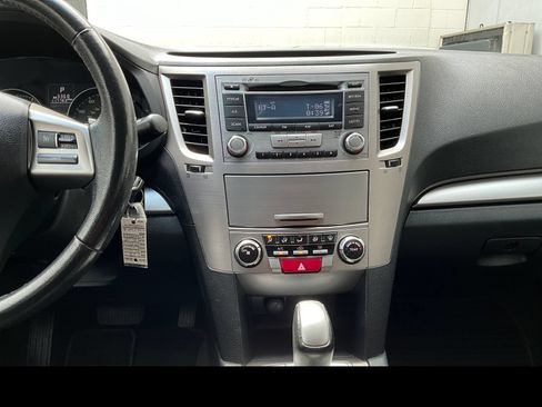 Used 2013 Subaru Legacy 2.5i Premium AWD/4WD image 4