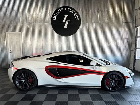 Used 2016 McLaren 570S Coupe RWD image 14