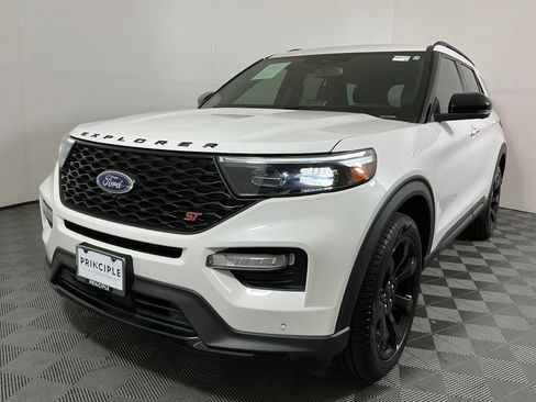 Used 2023 Ford Explorer ST w/ Equipment Group 401A AWD/4WD image 23