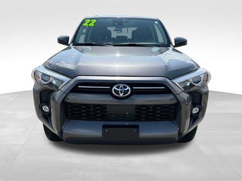 Used 2022 Toyota 4Runner SR5 Premium AWD/4WD image 2