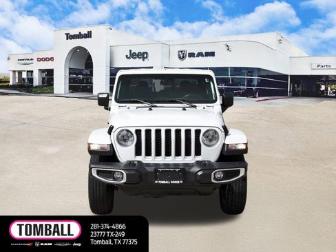 Used 2022 Jeep Gladiator Overland w/ Popular Equipment Package image 2