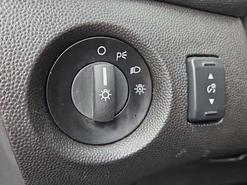 Used 2016 Ford Fiesta SE w/ Cold Weather Package FWD image 23