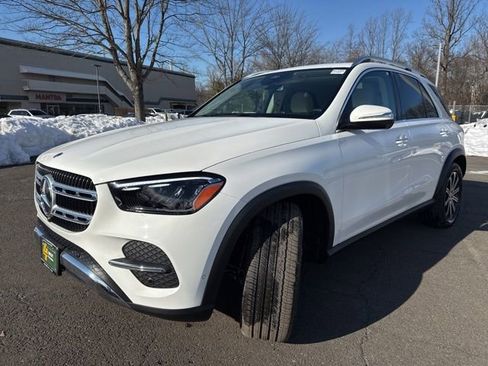 Used 2025 Mercedes-Benz GLE 350 4MATIC image 3