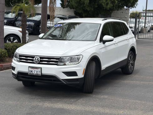 Used 2019 Volkswagen Tiguan S FWD image 3