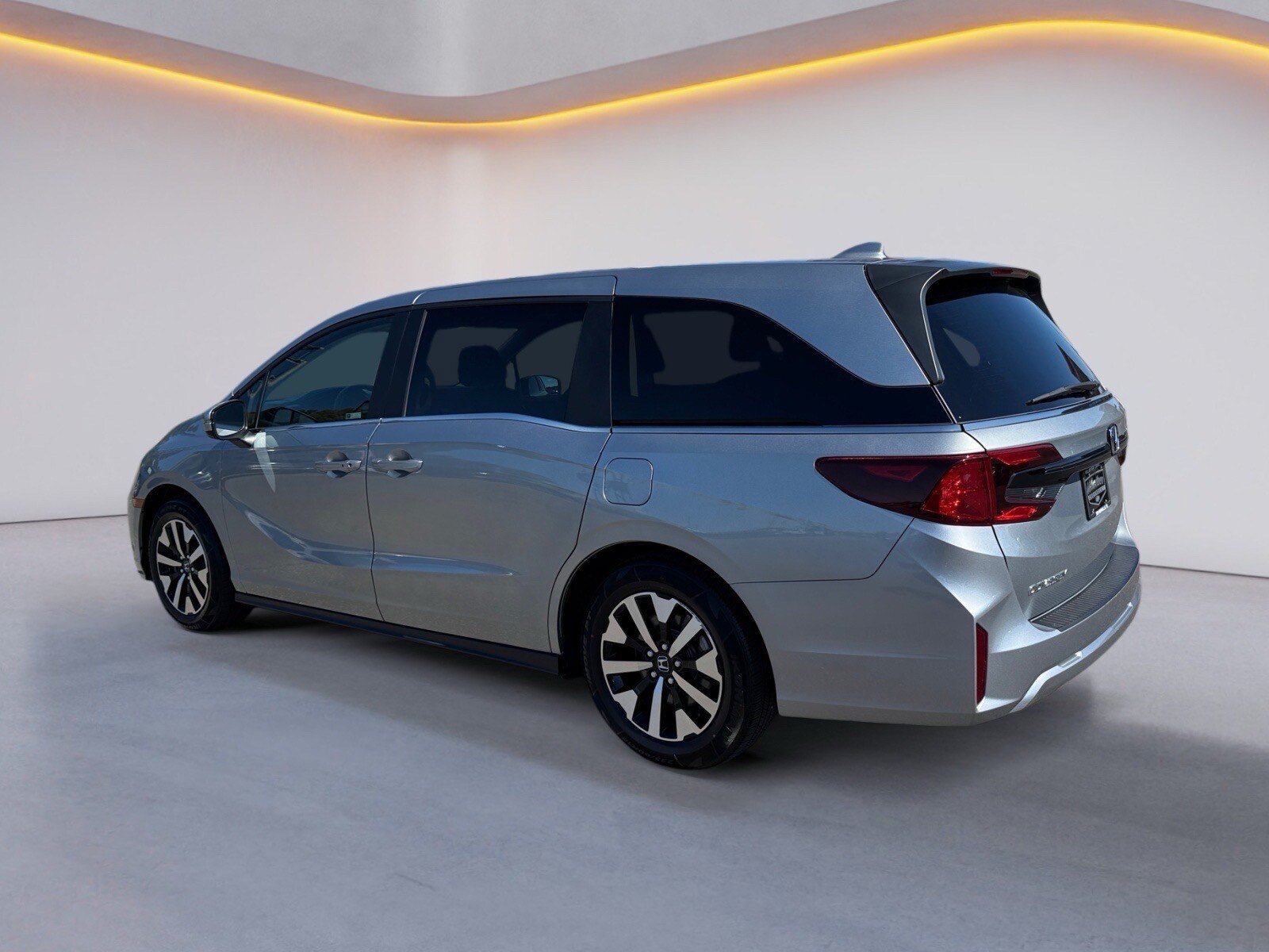 Used 2025 Honda Odyssey EX-L image 5