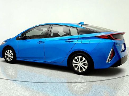 Used 2021 Toyota Prius Prime XLE FWD image 7
