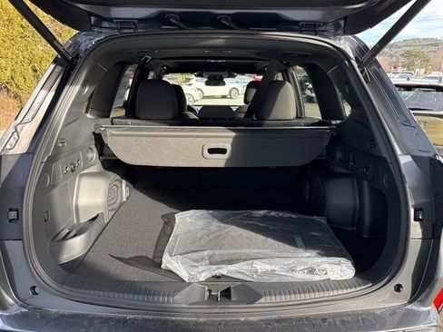 New 2025 Subaru Forester Premium image 7