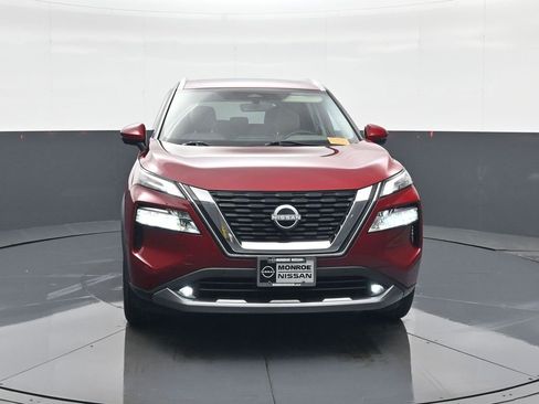 Used 2022 Nissan Rogue SL w/ SL Premium Package image 2