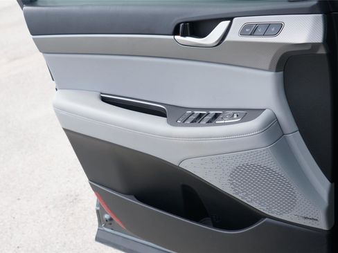Used 2023 Hyundai Palisade SEL w/ Premium Package FWD image 19