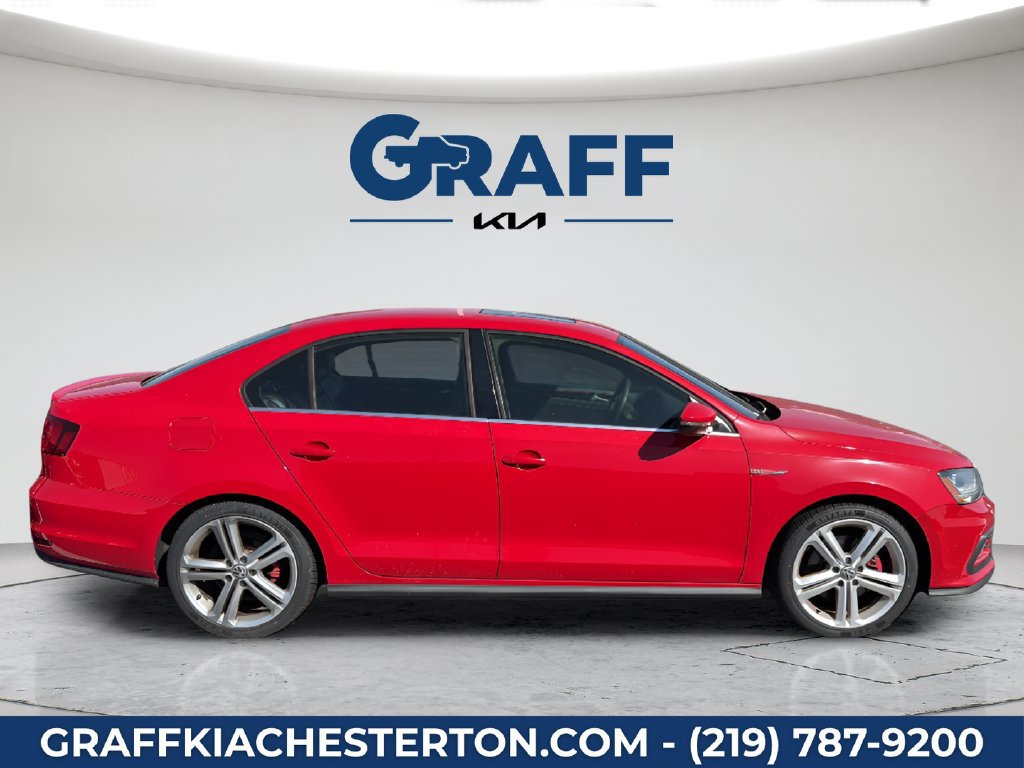 Used 2017 Volkswagen Jetta GLI FWD image 4