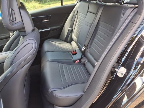 Used 2025 Mercedes-Benz C 300 4MATIC Sedan image 9