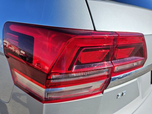 Used 2018 Volkswagen Atlas SE AWD/4WD image 26