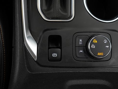 Used 2019 Chevrolet Traverse Premier w/ Redline Edition AWD/4WD image 25