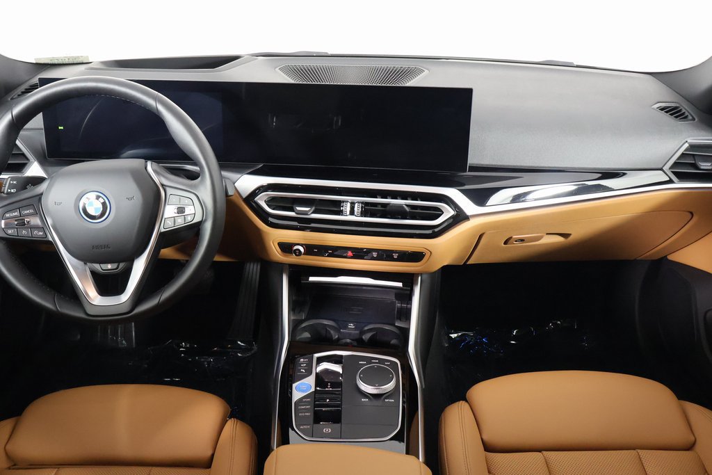 Certified 2024 BMW i4 eDrive40 w/ Premium Package RWD image 8