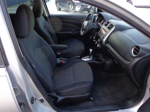 Used 2014 Nissan Versa SV w/ Convenience Package image 33