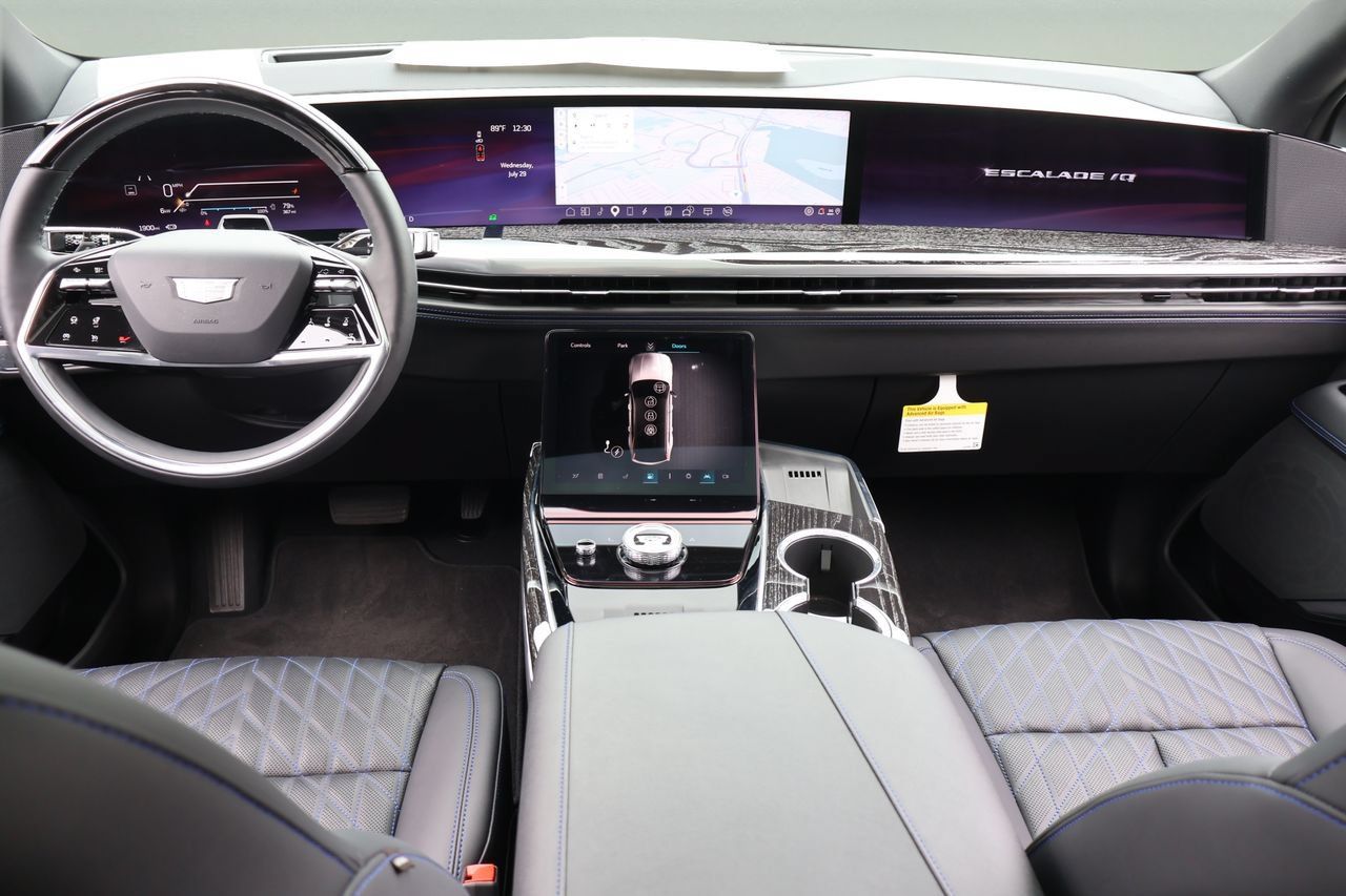 Certified 2025 Cadillac Escalade IQ Sport 1 AWD/4WD image 14